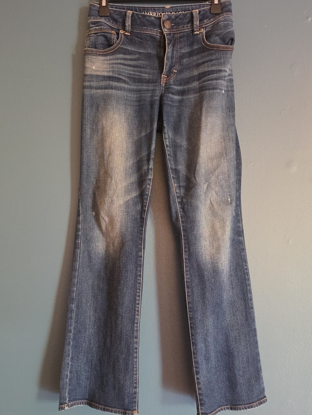 American Eagle Outfitters Women's Medium Wash Flare Jeans